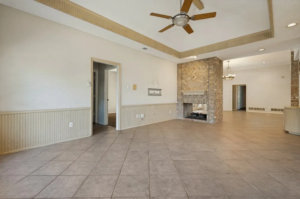 5212 Whispering Oaks Drive Dallas, TX 75236