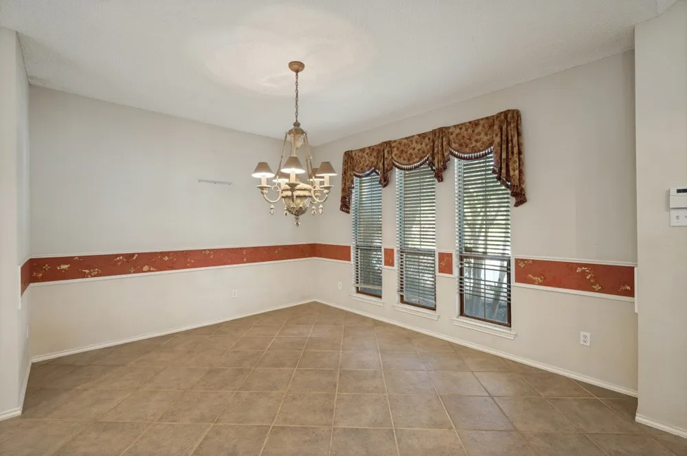 5212 Whispering Oaks Drive Dallas, TX 75236