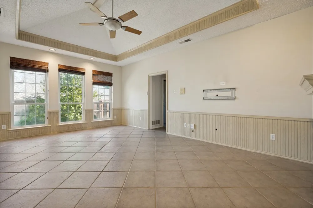 5212 Whispering Oaks Drive Dallas, TX 75236