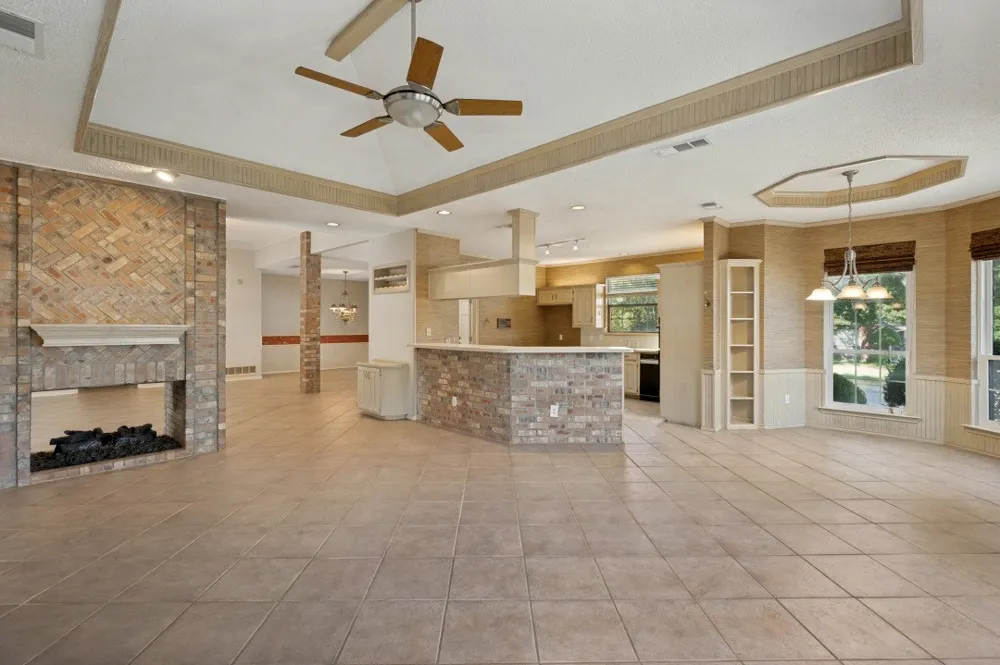 5212 Whispering Oaks Drive Dallas, TX 75236