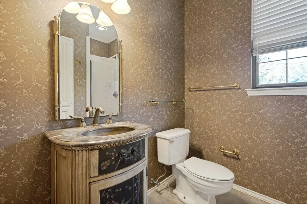 5212 Whispering Oaks Drive Dallas, TX 75236