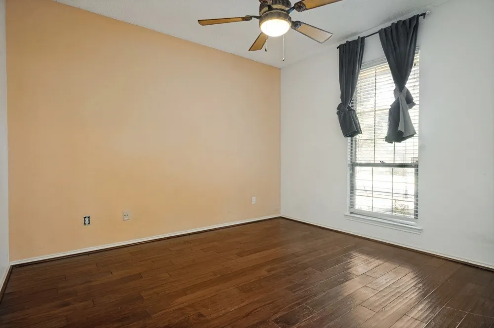 5212 Whispering Oaks Drive Dallas, TX 75236