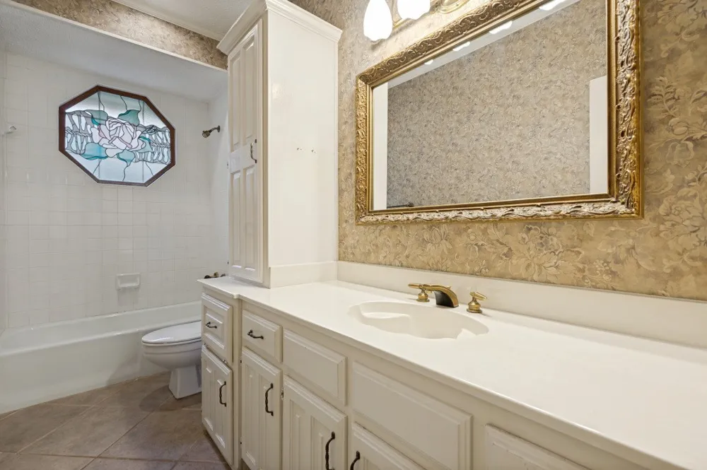 5212 Whispering Oaks Drive Dallas, TX 75236