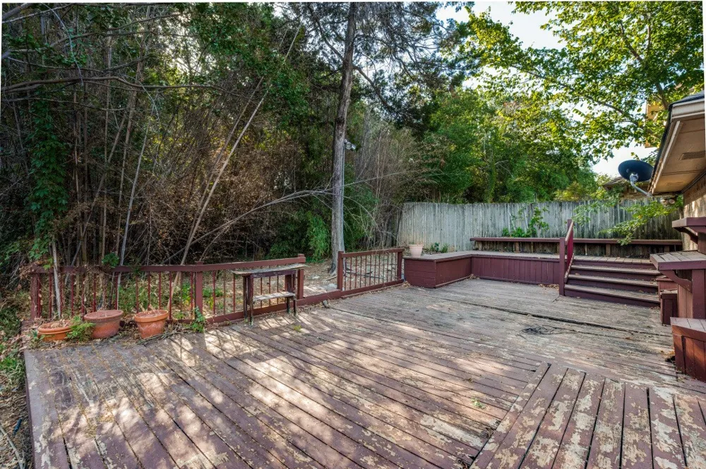 5212 Whispering Oaks Drive Dallas, TX 75236