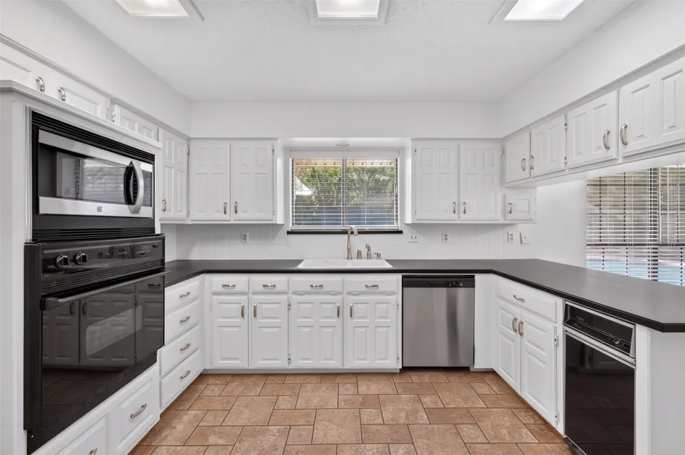 6501 Oakview Drive Flower Mound, TX 75022