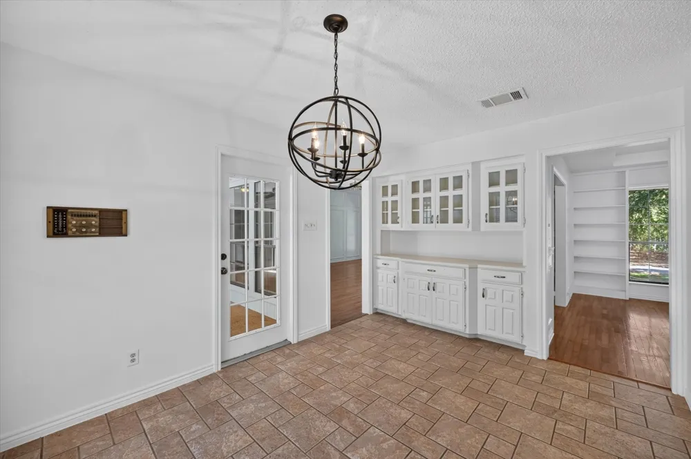 6501 Oakview Drive Flower Mound, TX 75022