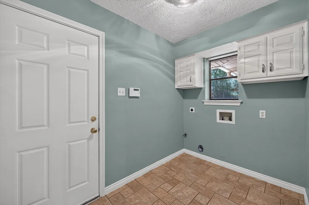 6501 Oakview Drive Flower Mound, TX 75022