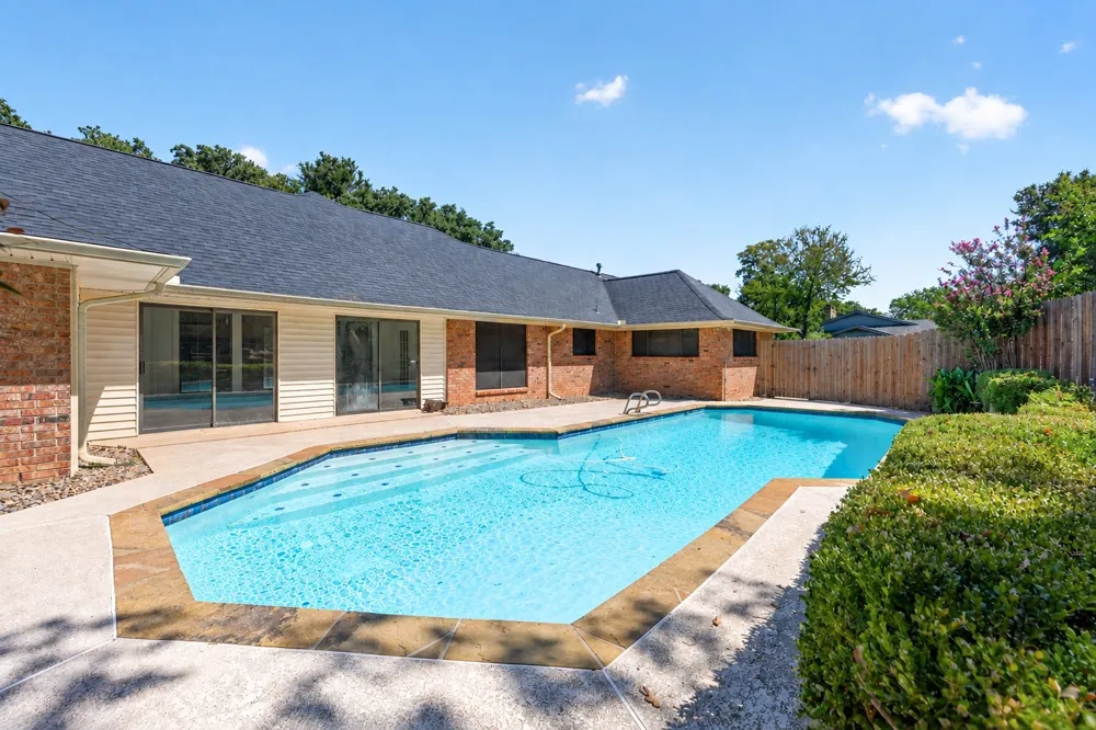 6501 Oakview Drive Flower Mound, TX 75022