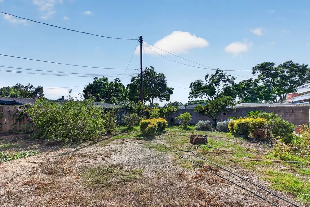 2006 Nutwood Avenue Fullerton, CA 92831