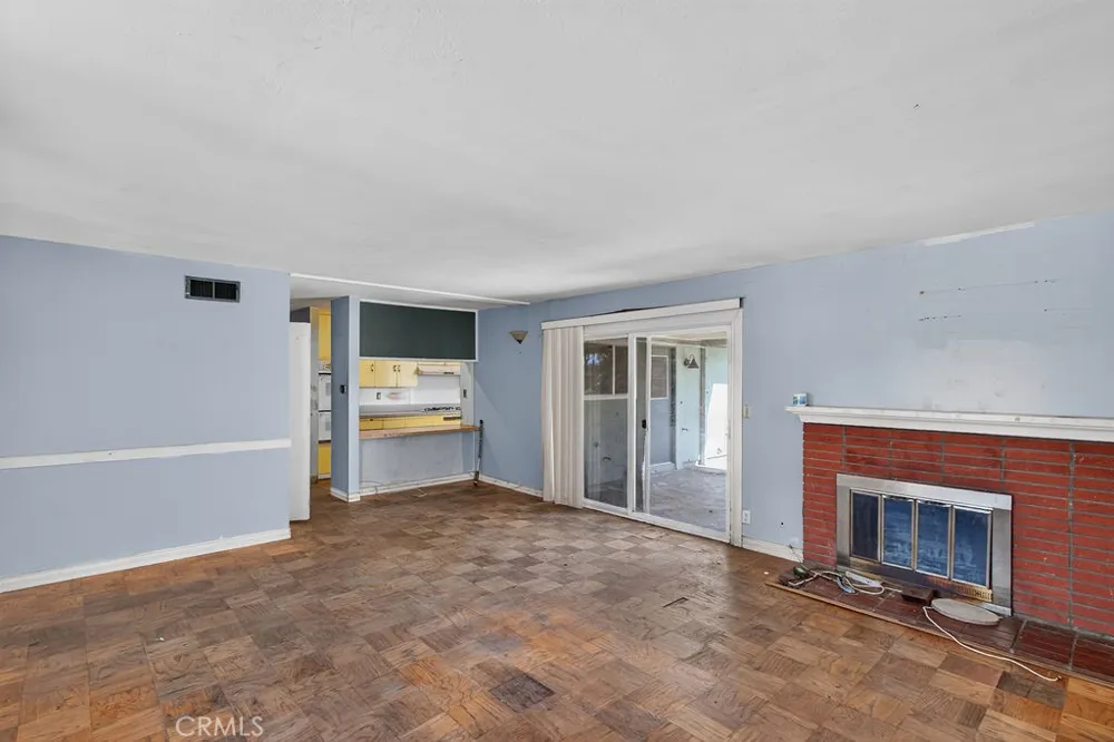 2006 Nutwood Avenue Fullerton, CA 92831