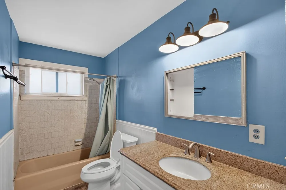 2006 Nutwood Avenue Fullerton, CA 92831