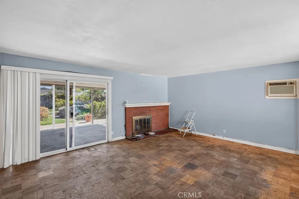 2006 Nutwood Avenue Fullerton, CA 92831