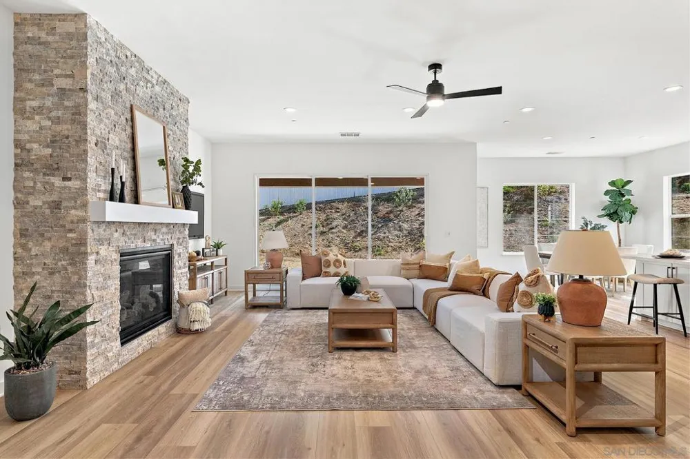 1748 Ishihara Rd Vista, CA 92084