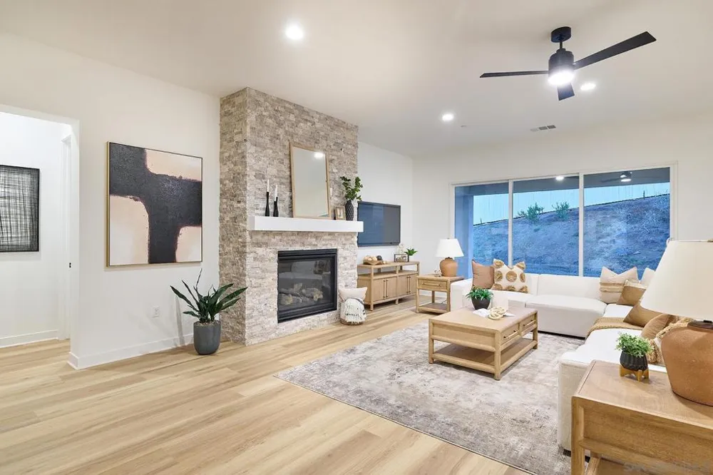1748 Ishihara Rd Vista, CA 92084