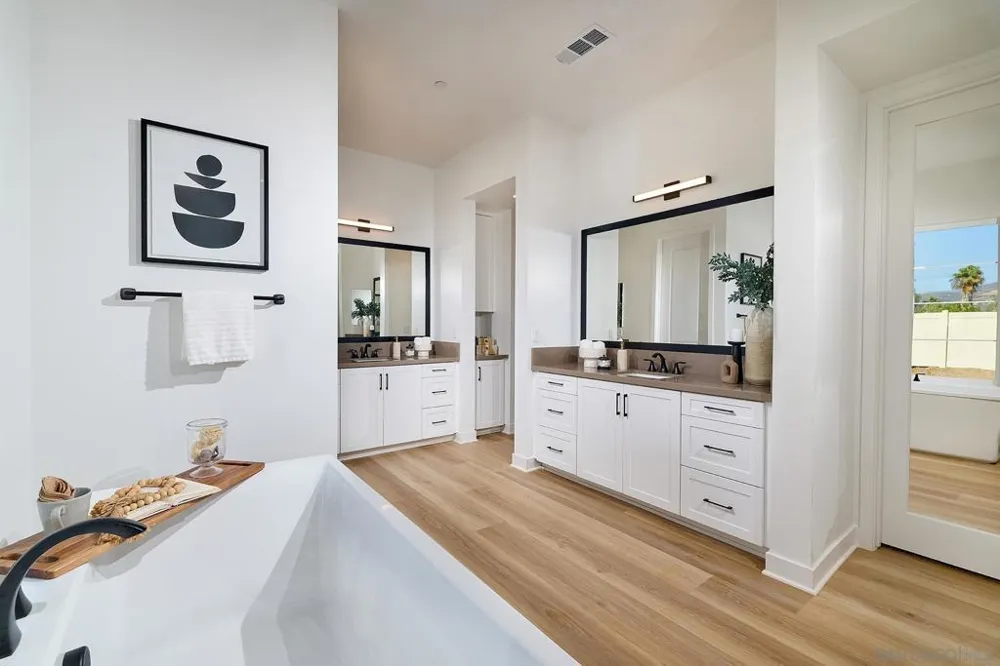 1748 Ishihara Rd Vista, CA 92084