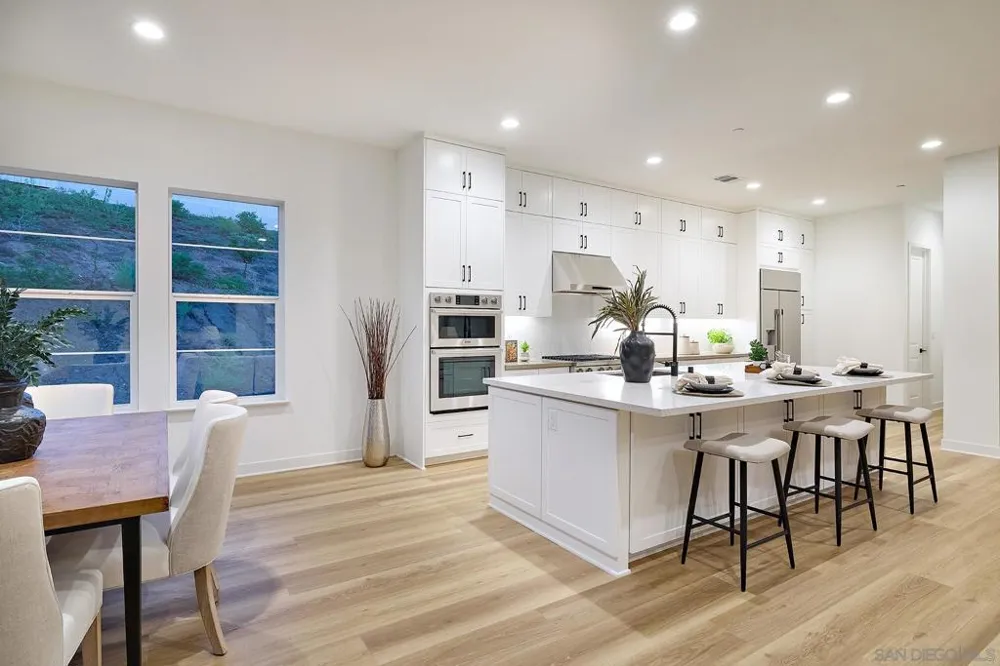 1748 Ishihara Rd Vista, CA 92084