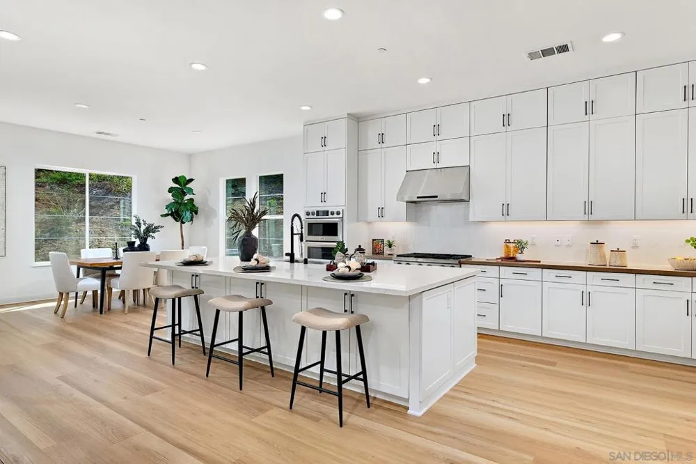 1748 Ishihara Rd Vista, CA 92084