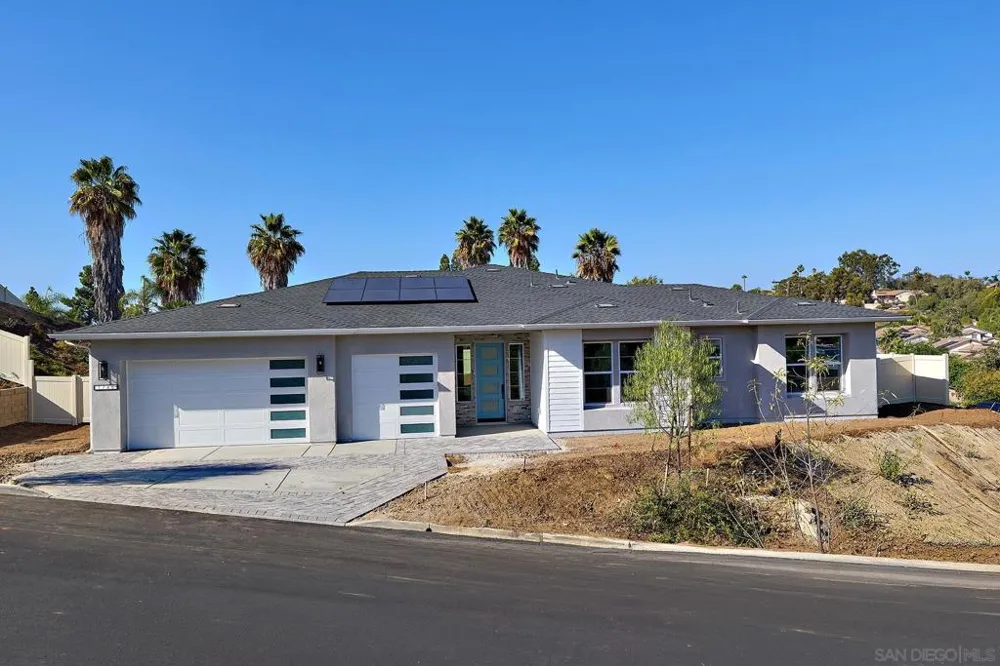 1748 Ishihara Rd Vista, CA 92084