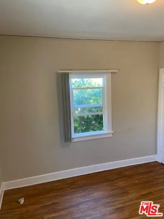 4537 W 11Th Place Los Angeles, CA 90019