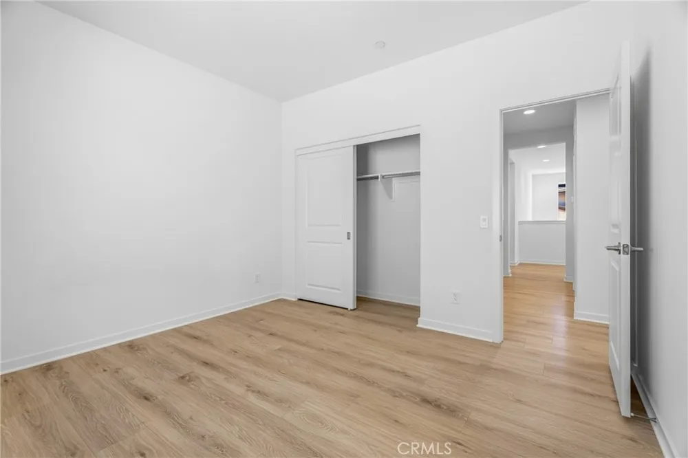 28526 Sparrow Saugus, CA 91350