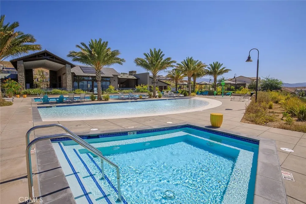 28526 Sparrow Saugus, CA 91350