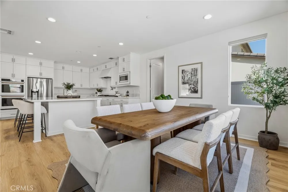 28526 Sparrow Saugus, CA 91350