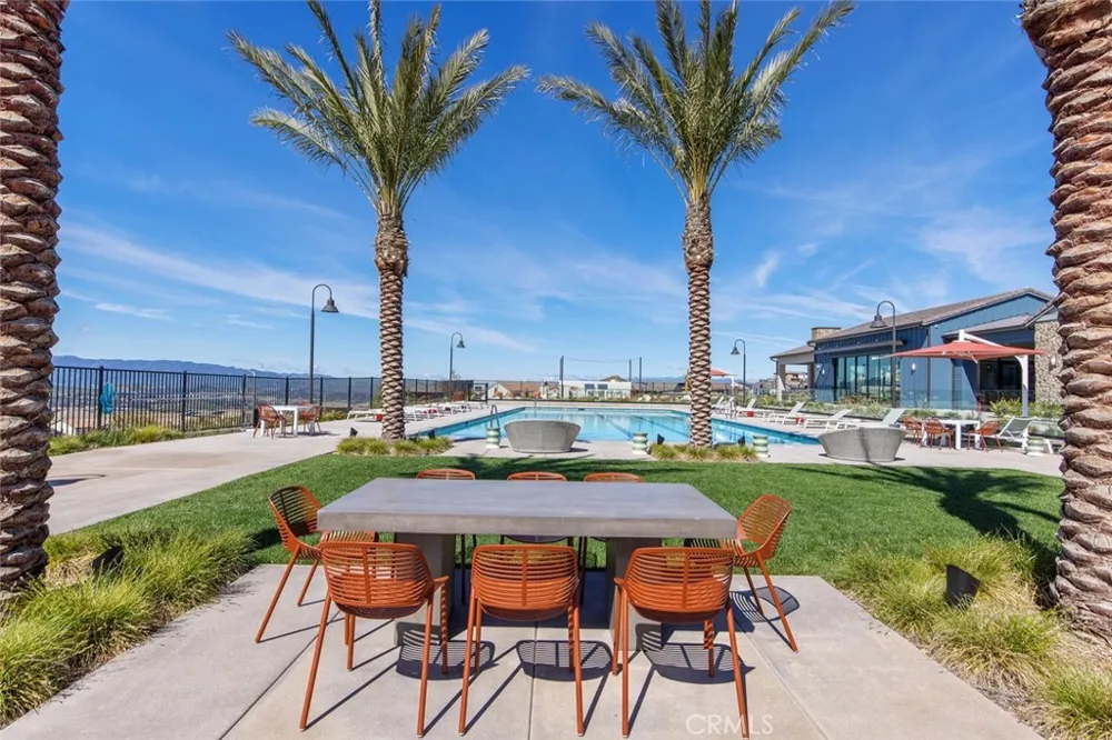 28526 Sparrow Saugus, CA 91350