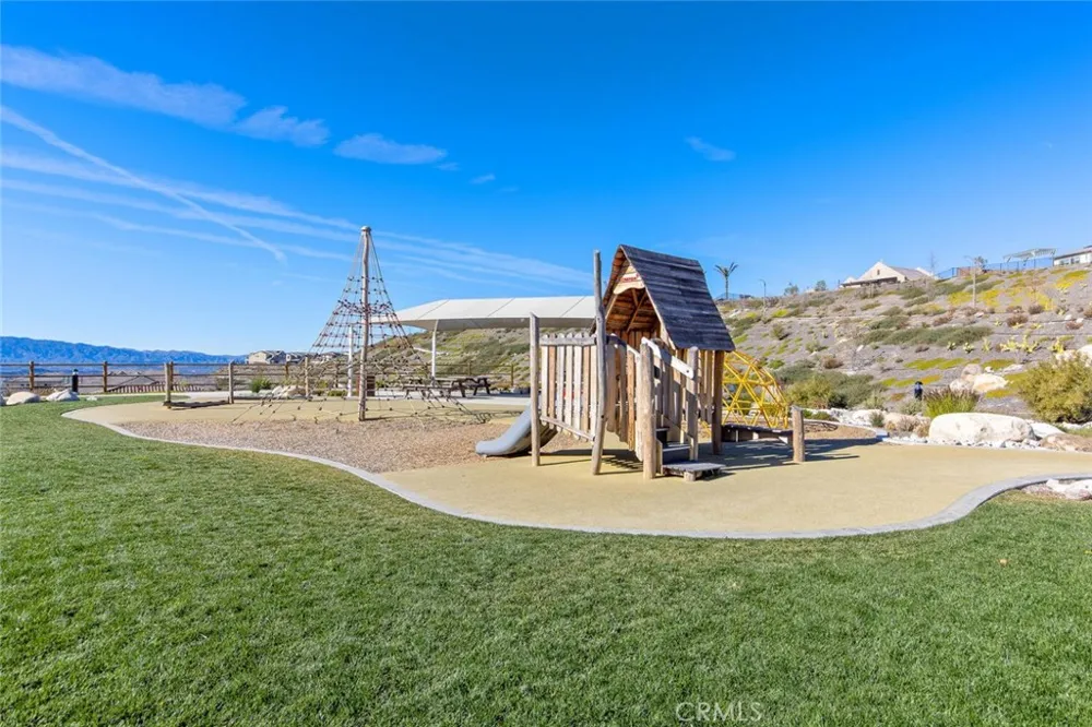 28526 Sparrow Saugus, CA 91350
