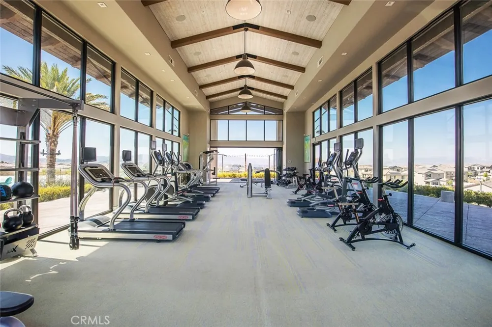 28526 Sparrow Saugus, CA 91350