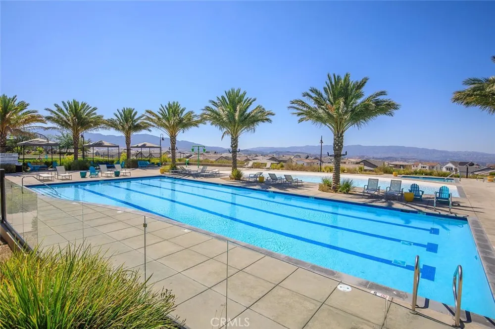 28526 Sparrow Saugus, CA 91350