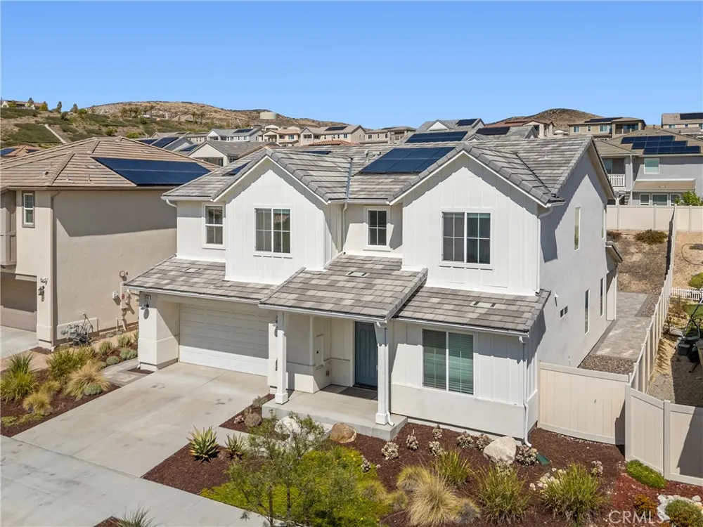 28526 Sparrow Saugus, CA 91350