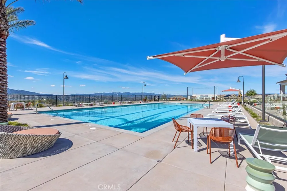 28526 Sparrow Saugus, CA 91350