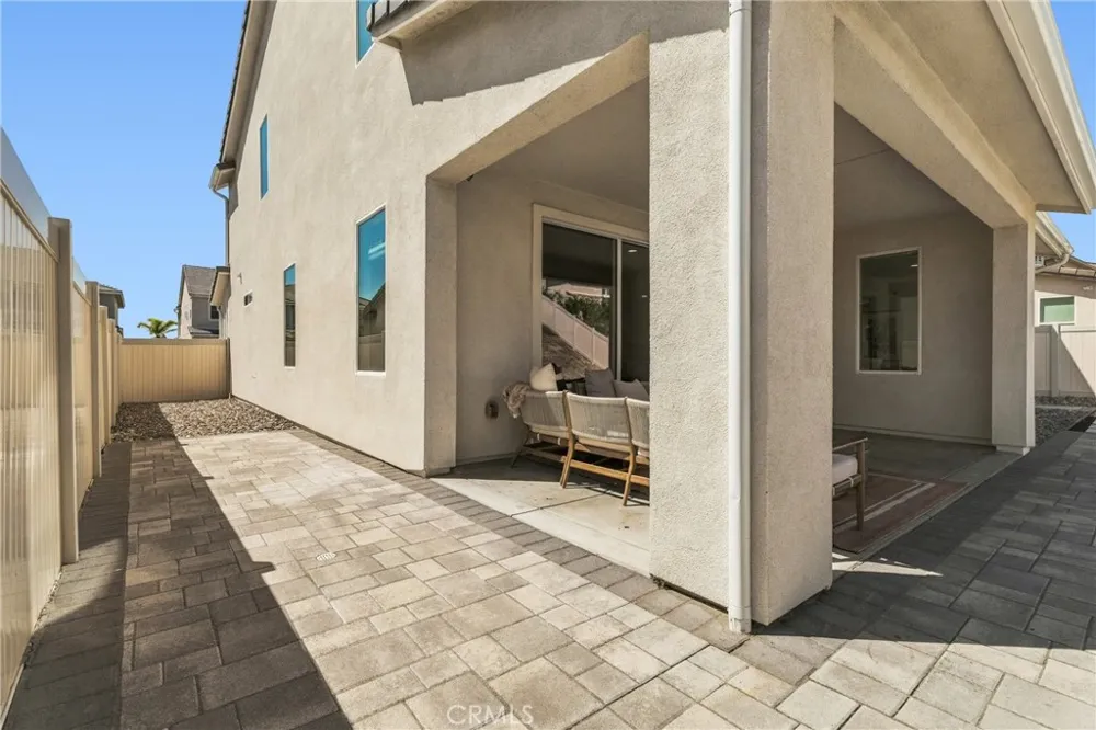 28526 Sparrow Saugus, CA 91350