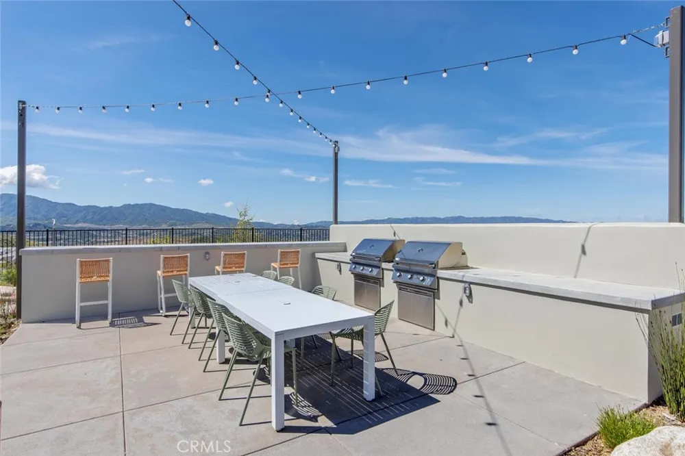 28526 Sparrow Saugus, CA 91350
