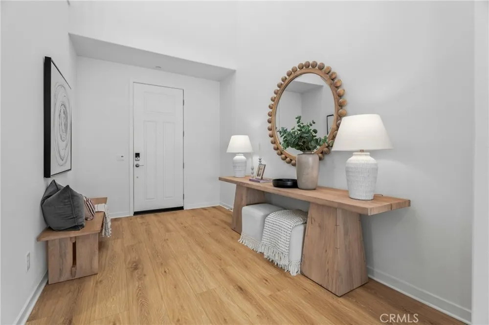 28526 Sparrow Saugus, CA 91350