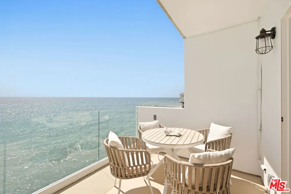 20638 Pacific Coast Highway #12 Malibu, CA 90265