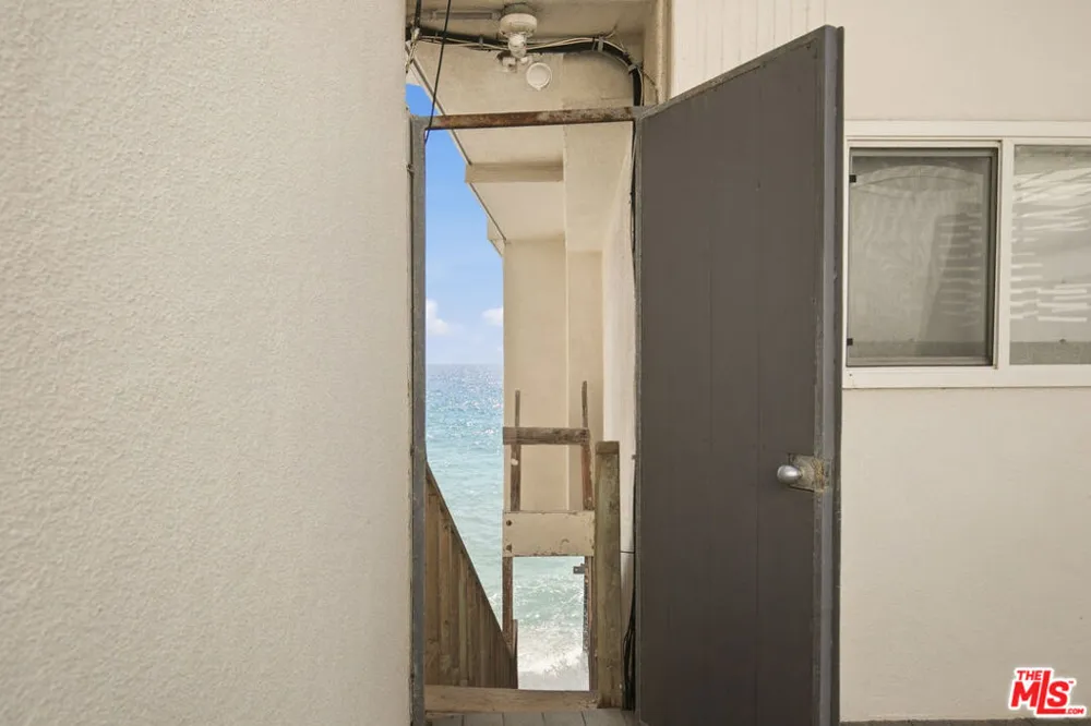 20638 Pacific Coast Highway #12 Malibu, CA 90265