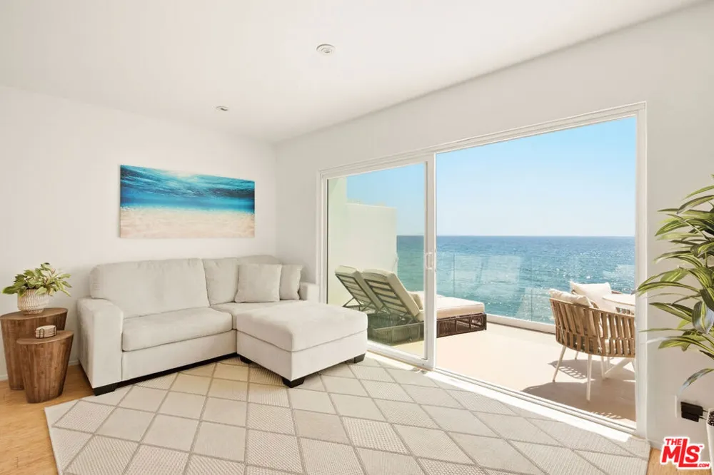 20638 Pacific Coast Highway #12 Malibu, CA 90265