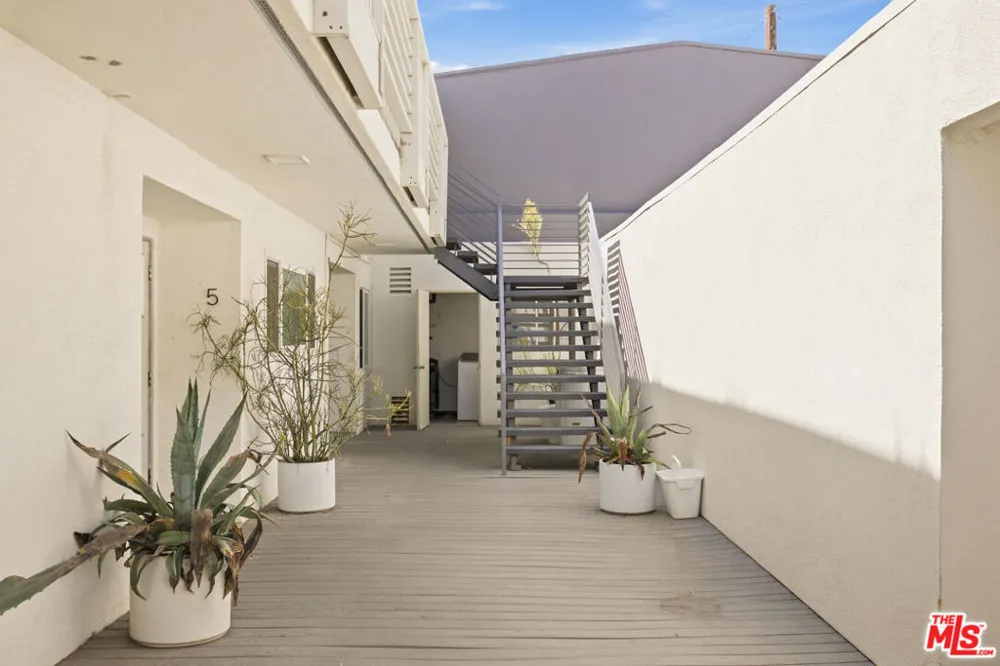 20638 Pacific Coast Highway #12 Malibu, CA 90265