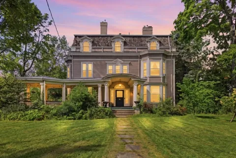 922 Central Ave