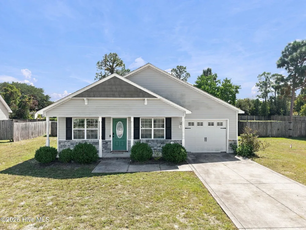 164 Rosemary Avenue Hubert, NC 28539