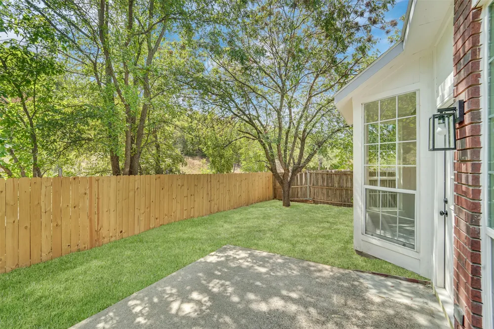 8316 Autumncrest Court Dallas, TX 75249