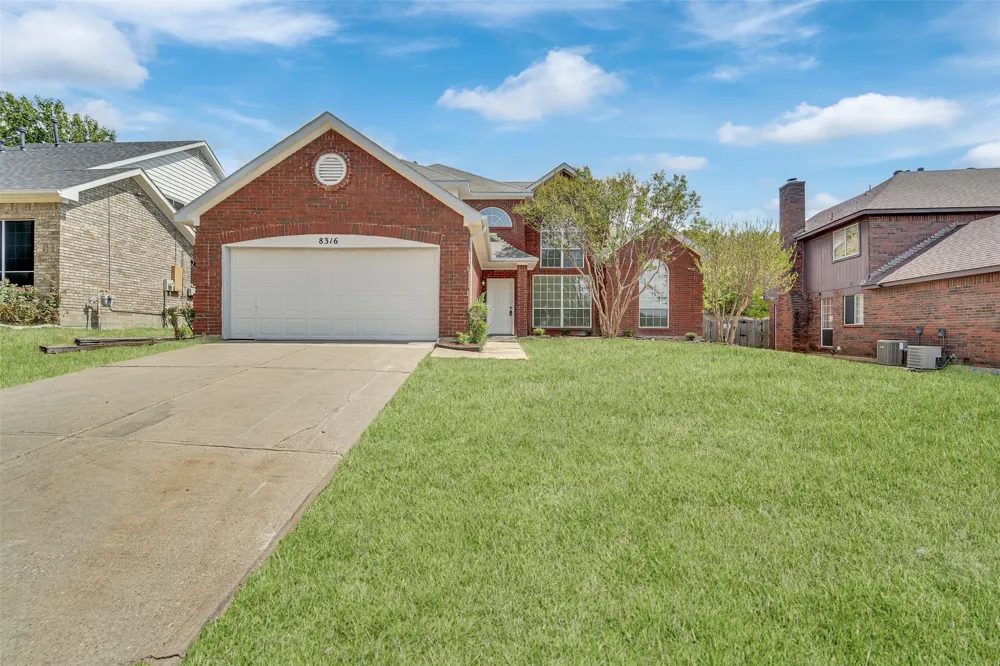 8316 Autumncrest Court Dallas, TX 75249