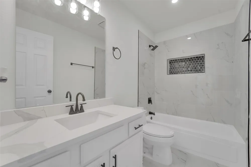 8316 Autumncrest Court Dallas, TX 75249