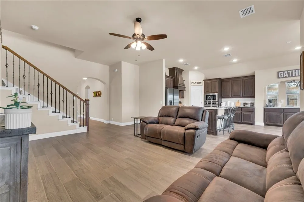 312 Brooklyn Lane Ponder, TX 76259