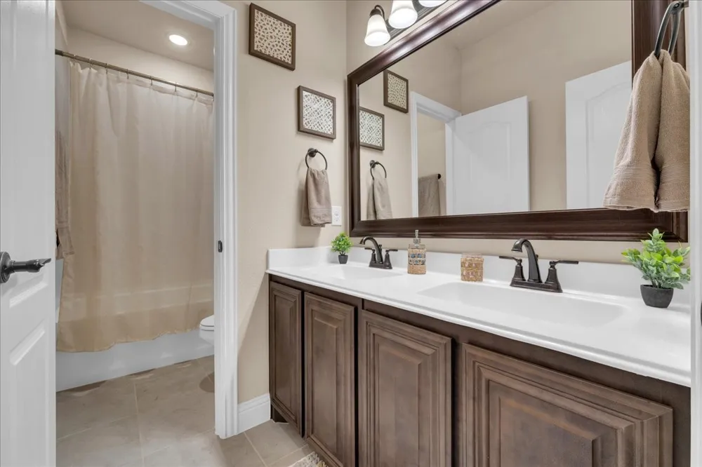 312 Brooklyn Lane Ponder, TX 76259