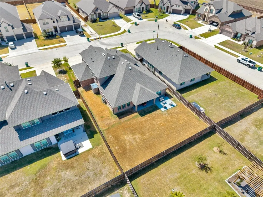 312 Brooklyn Lane Ponder, TX 76259