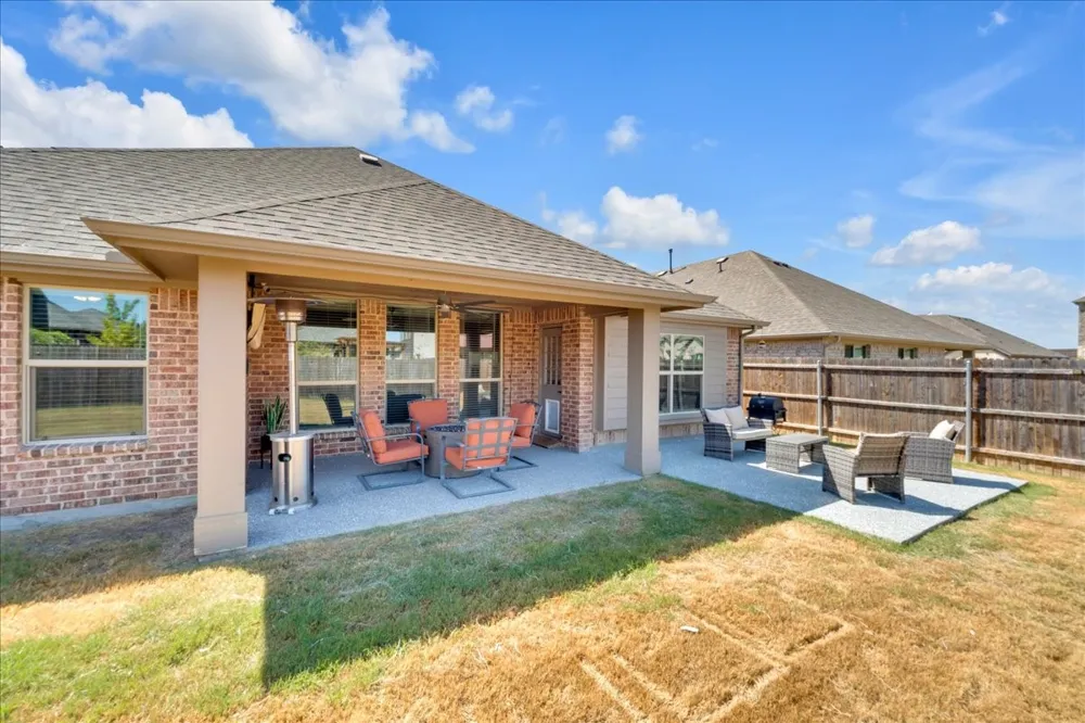 312 Brooklyn Lane Ponder, TX 76259
