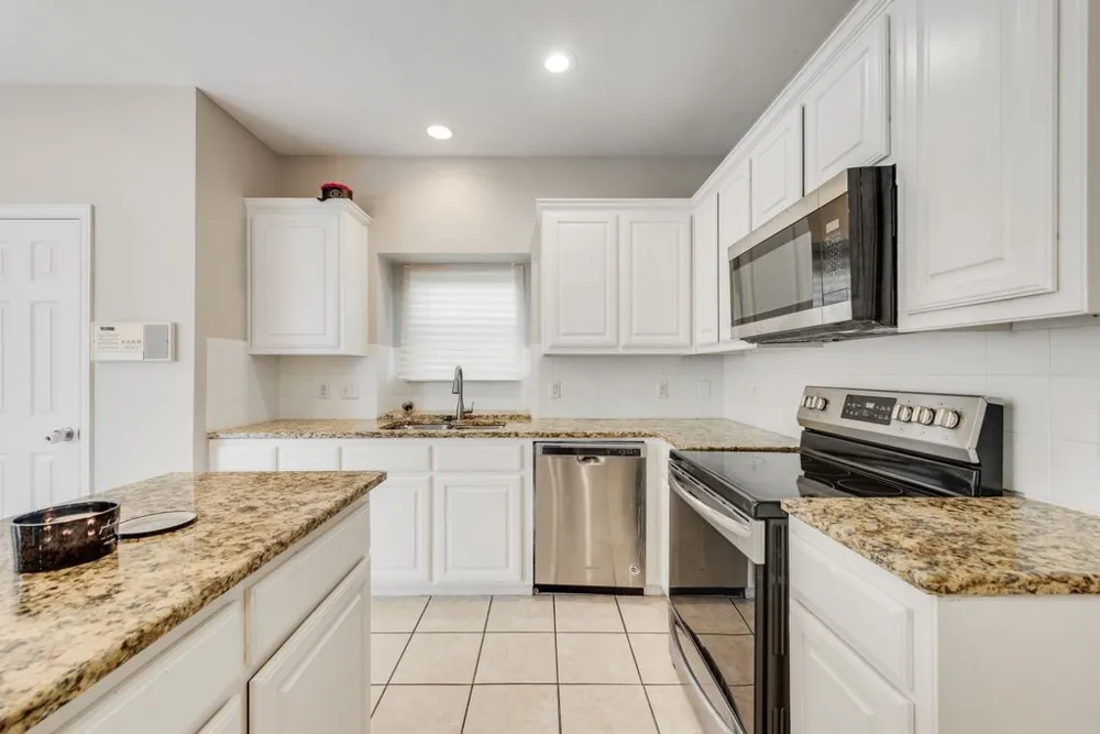 2300 Springmere Drive Arlington, TX 76012