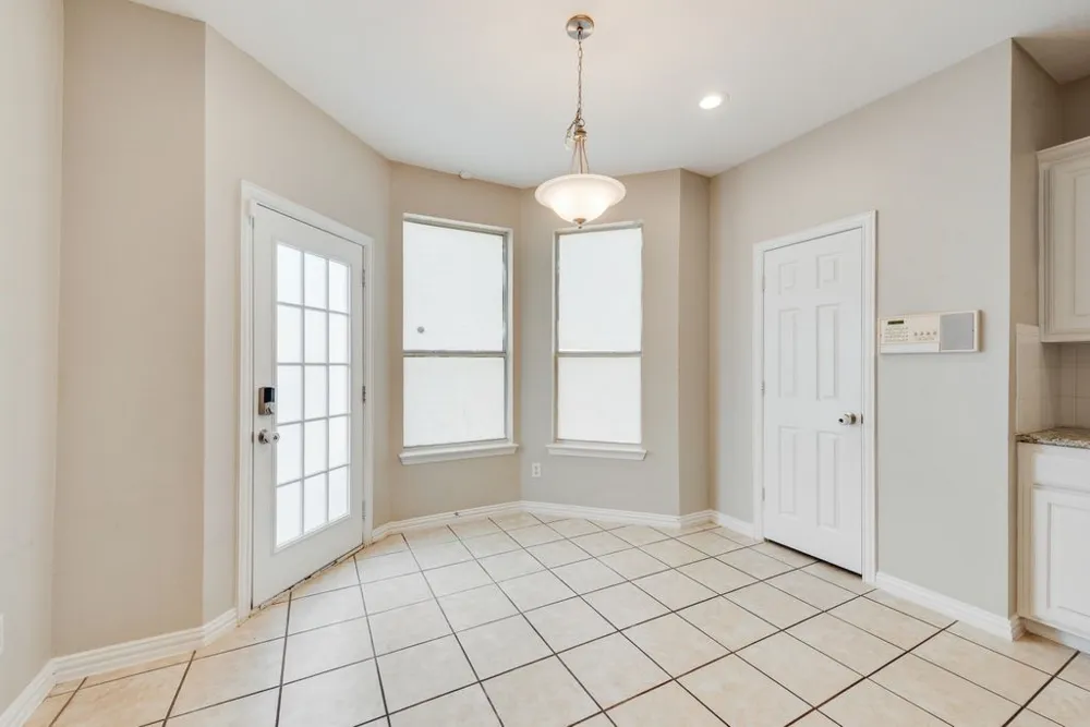2300 Springmere Drive Arlington, TX 76012